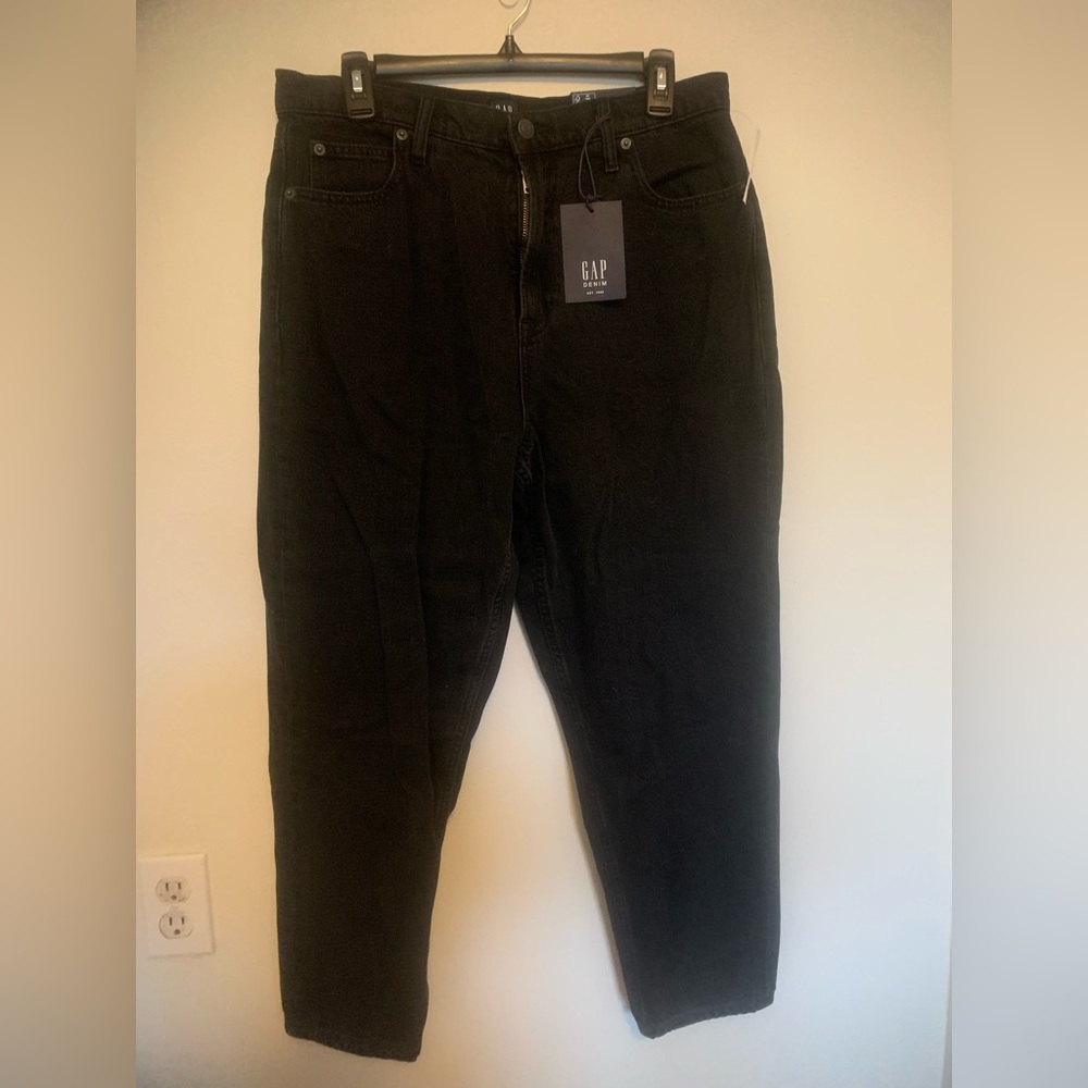 GAP Mom Jean New with Tags size 31 Black
